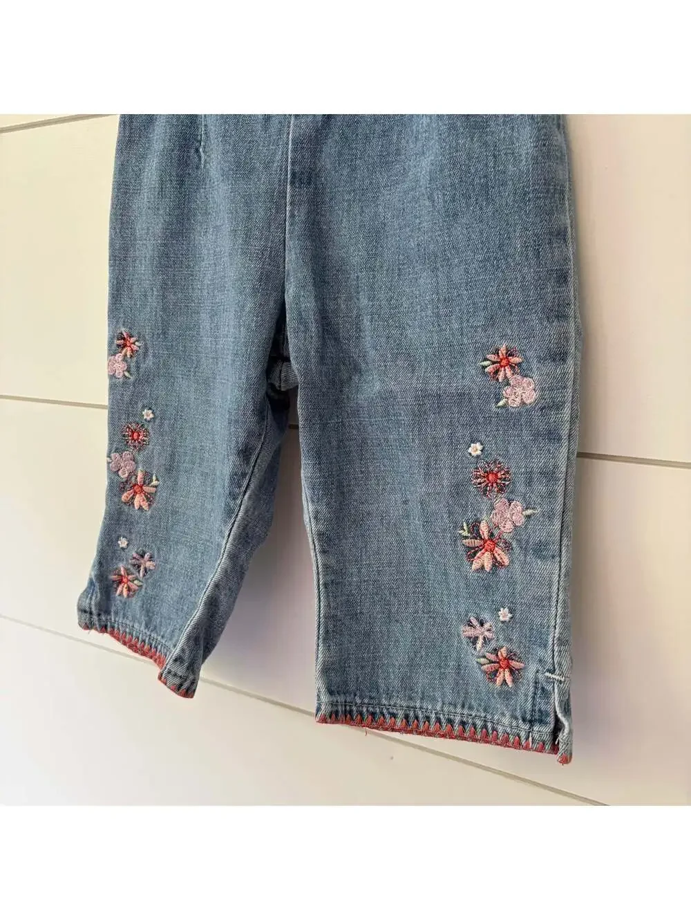 Vintage 90s Oshkosh B’Gosh Toddler Girls Embroidered Floral Denim Jean Capris 2T